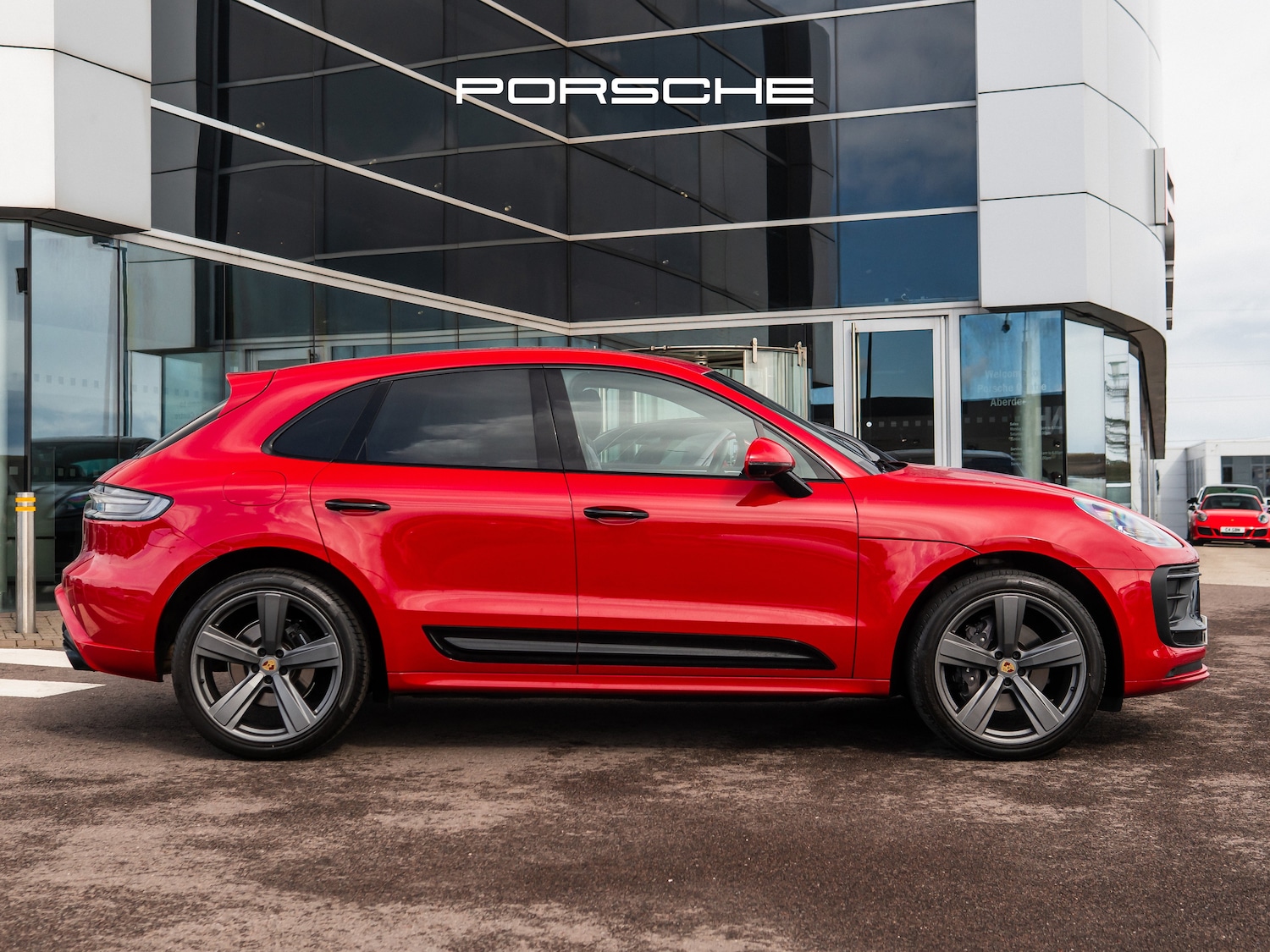 Used Porsche Macan 2023 for sale - 78123907: Photo 3