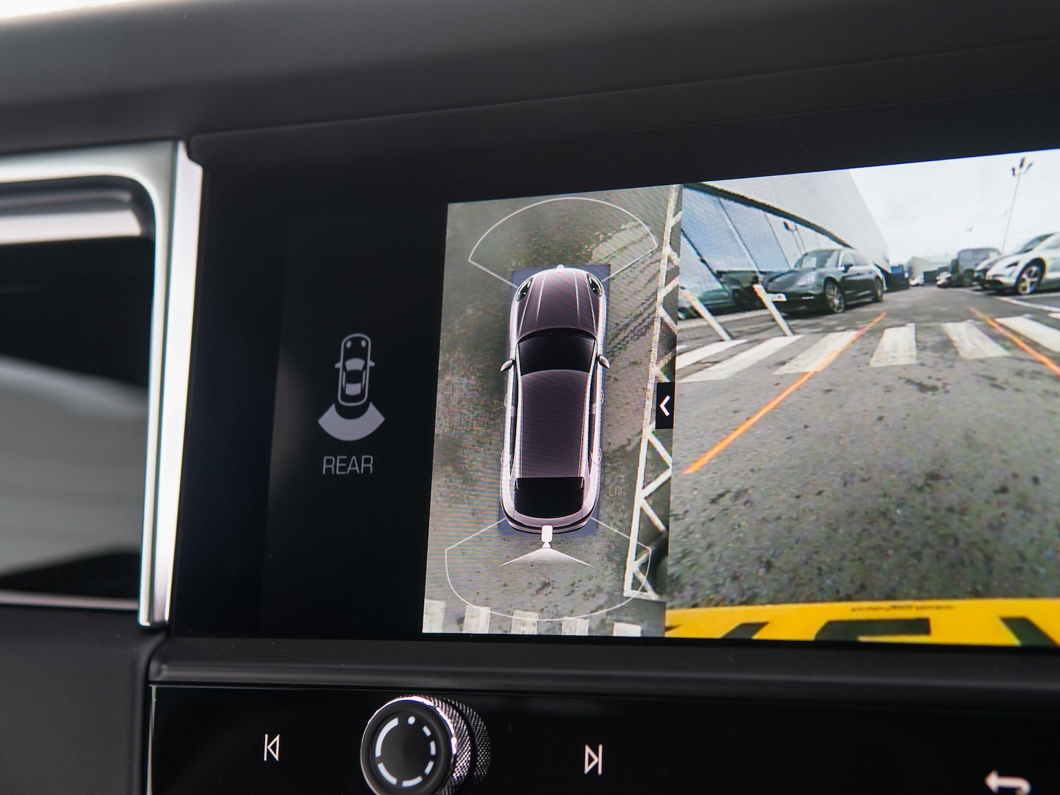 Used Porsche Macan 2023 for sale - 78123907: Photo 31