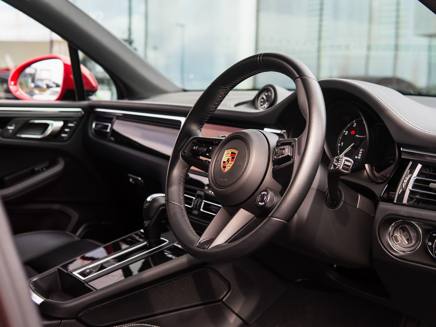 Used Porsche Macan 2023 for sale - 78123907: Photo 6