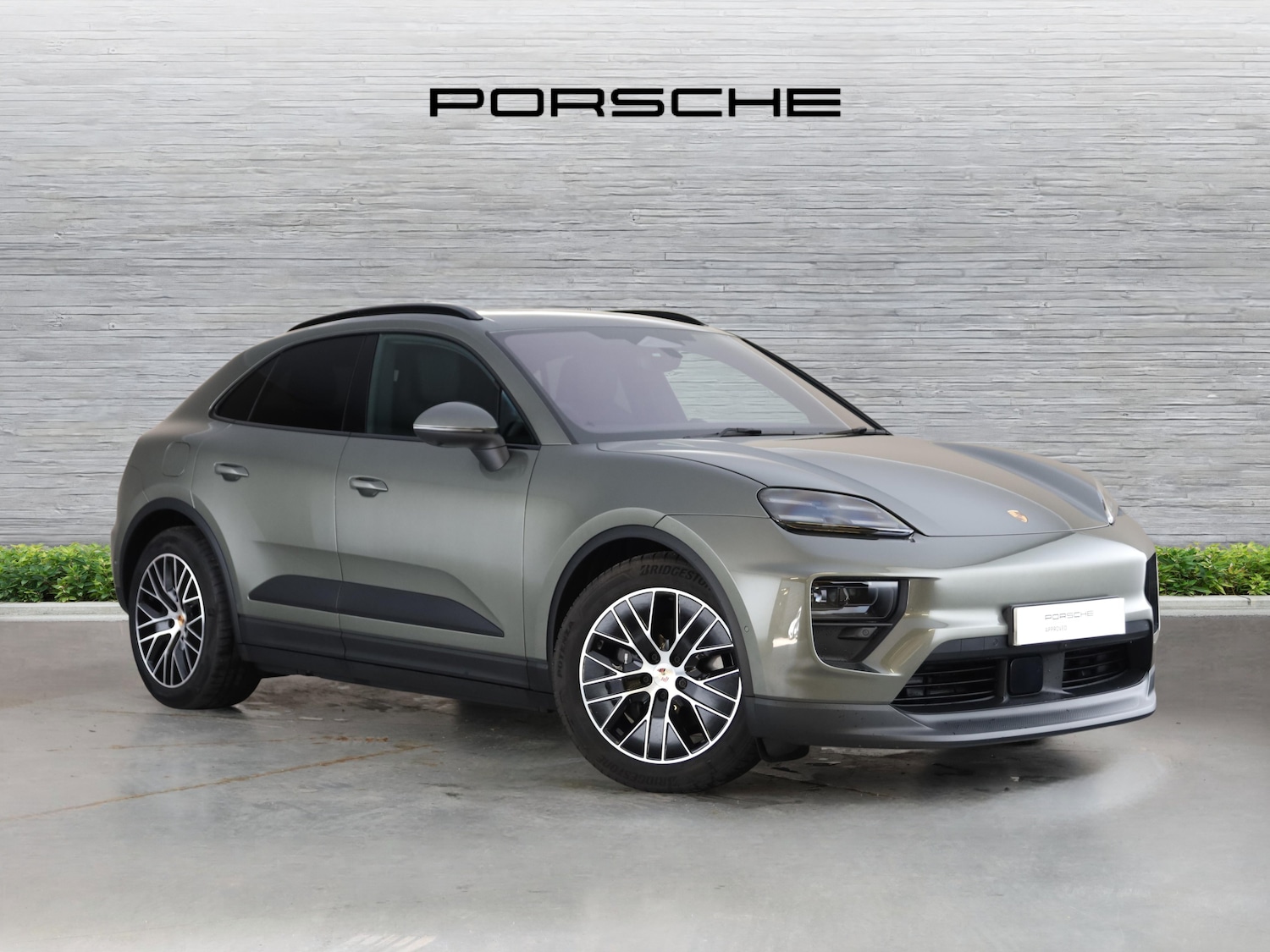 Used Porsche Macan 2025 for sale - 76653789: Photo 1