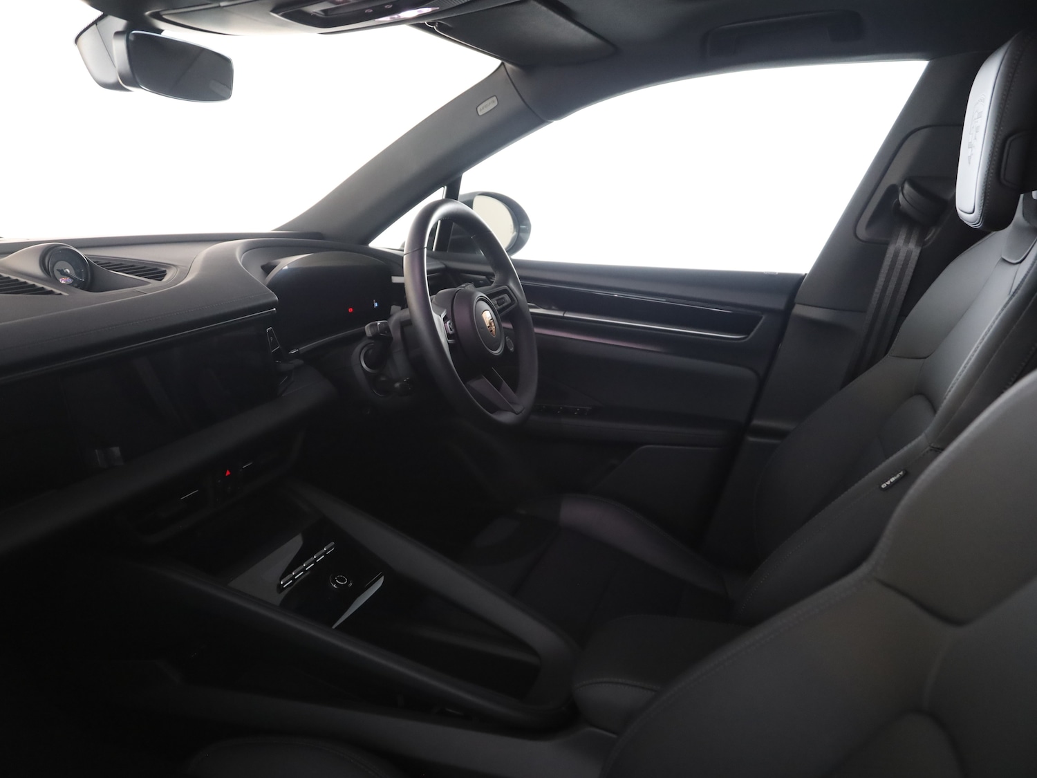 Used Porsche Macan 2025 for sale - 76653789: Photo 10