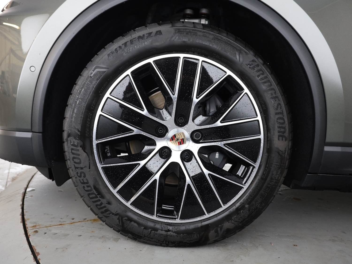 Used Porsche Macan 2025 for sale - 76653789: Photo 3