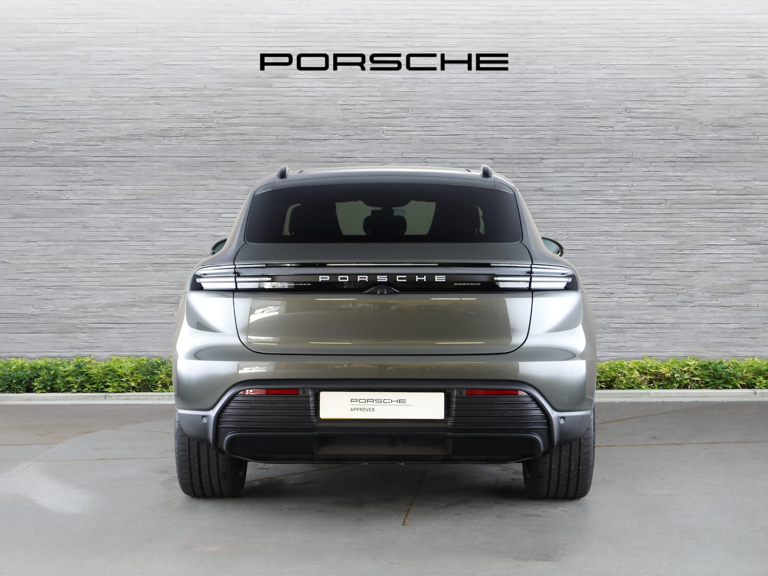 Used Porsche Macan 2025 for sale - 76653789: Photo 6