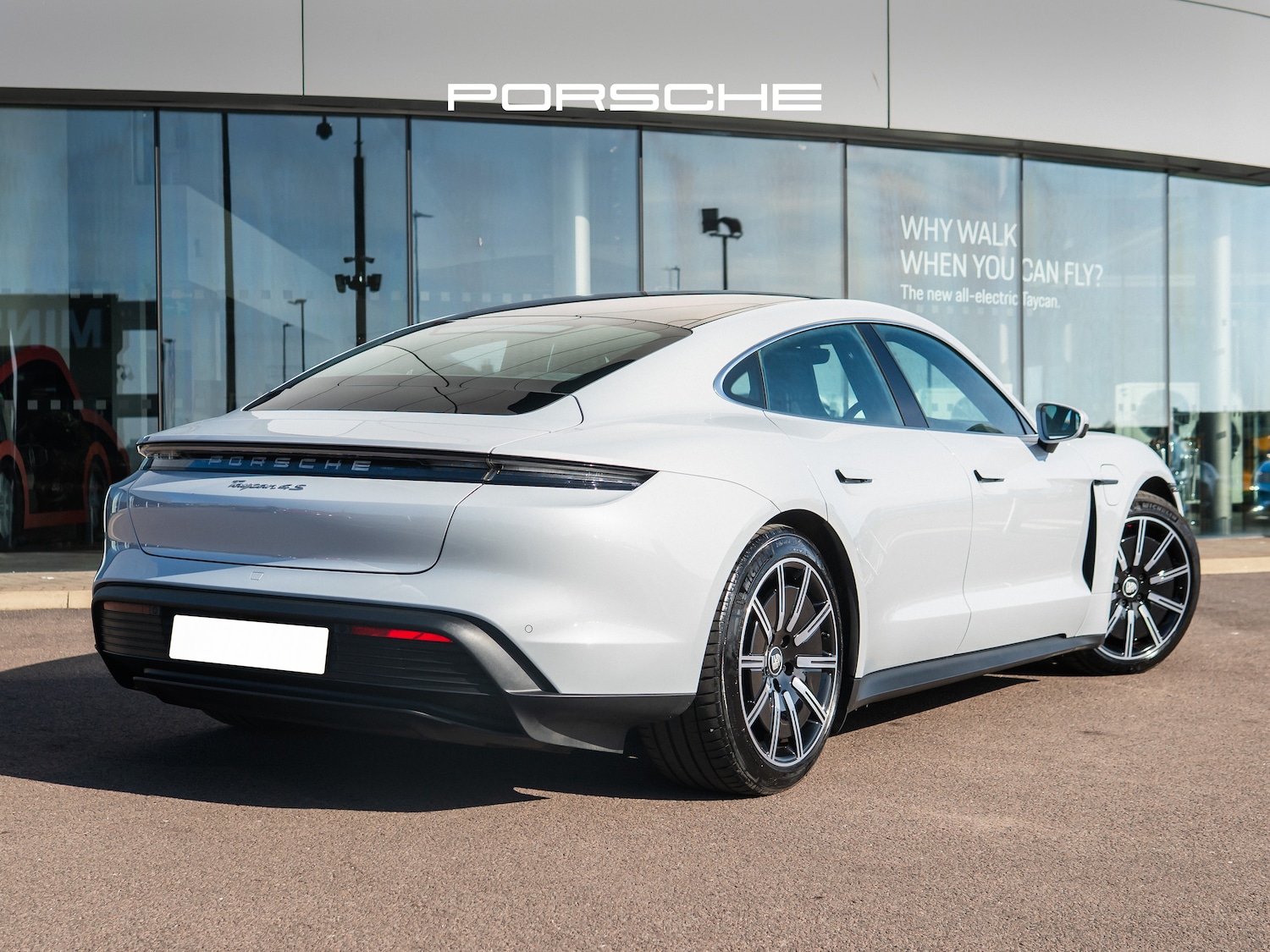 Used Porsche Taycan 2023 for sale - 77966631: Photo 2