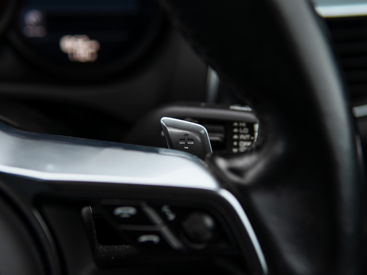 Used Porsche Macan 2018 for sale - 76481269: Photo 15