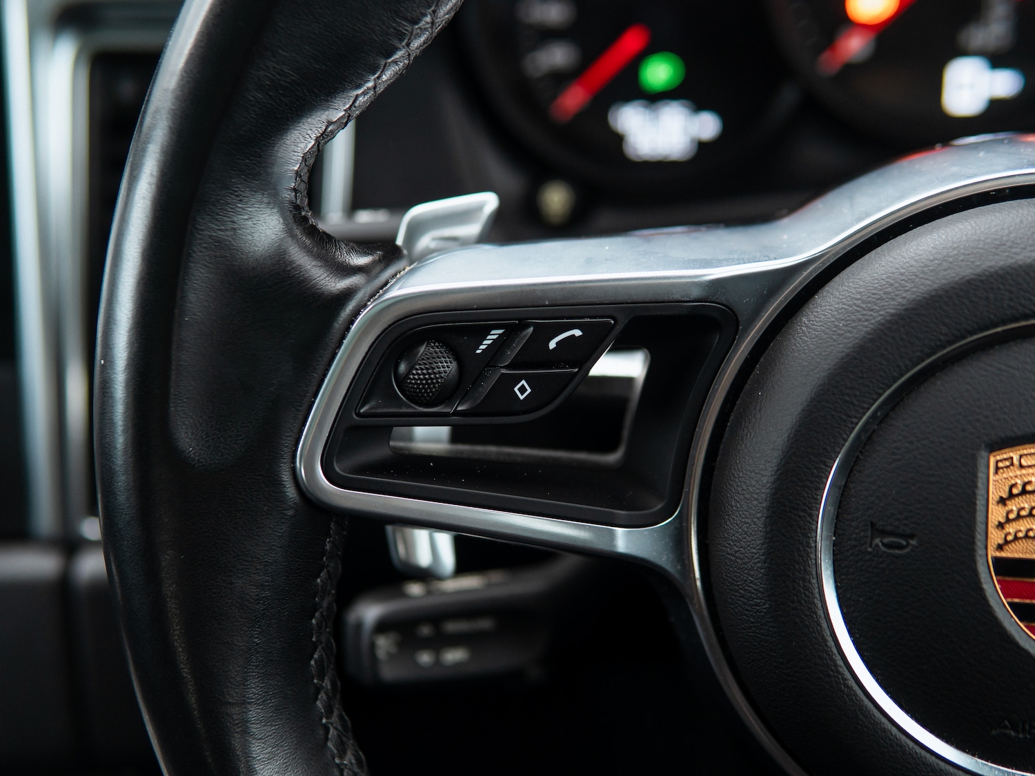 Used Porsche Macan 2018 for sale - 76481269: Photo 18