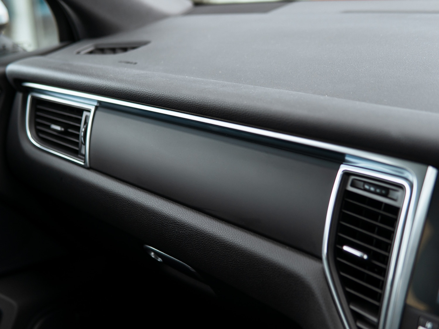 Used Porsche Macan 2018 for sale - 76481269: Photo 25