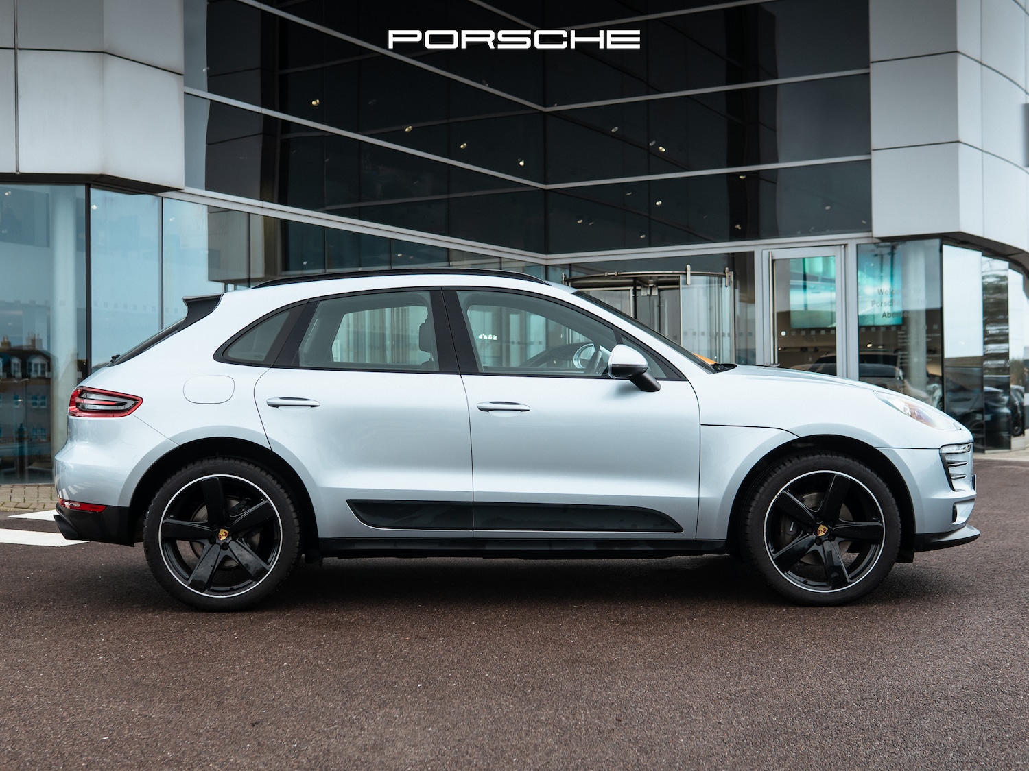 Used Porsche Macan 2018 for sale - 76481269: Photo 3