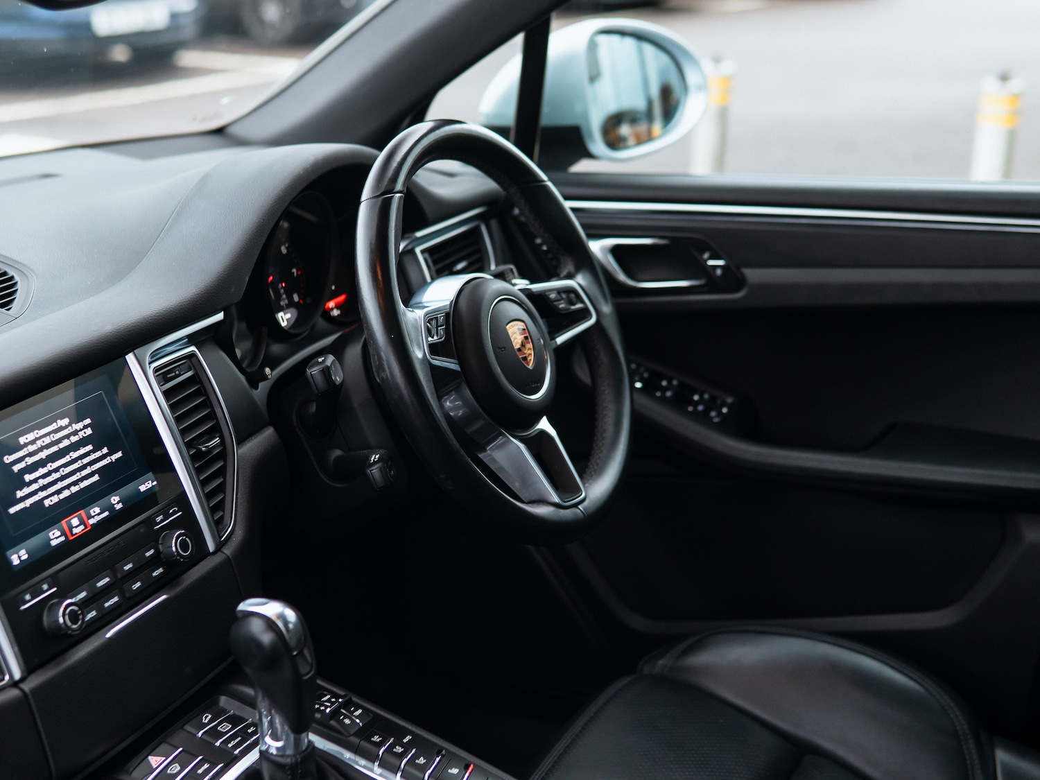 Used Porsche Macan 2018 for sale - 76481269: Photo 32