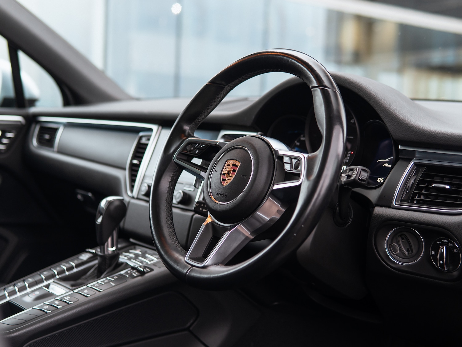 Used Porsche Macan 2018 for sale - 76481269: Photo 6