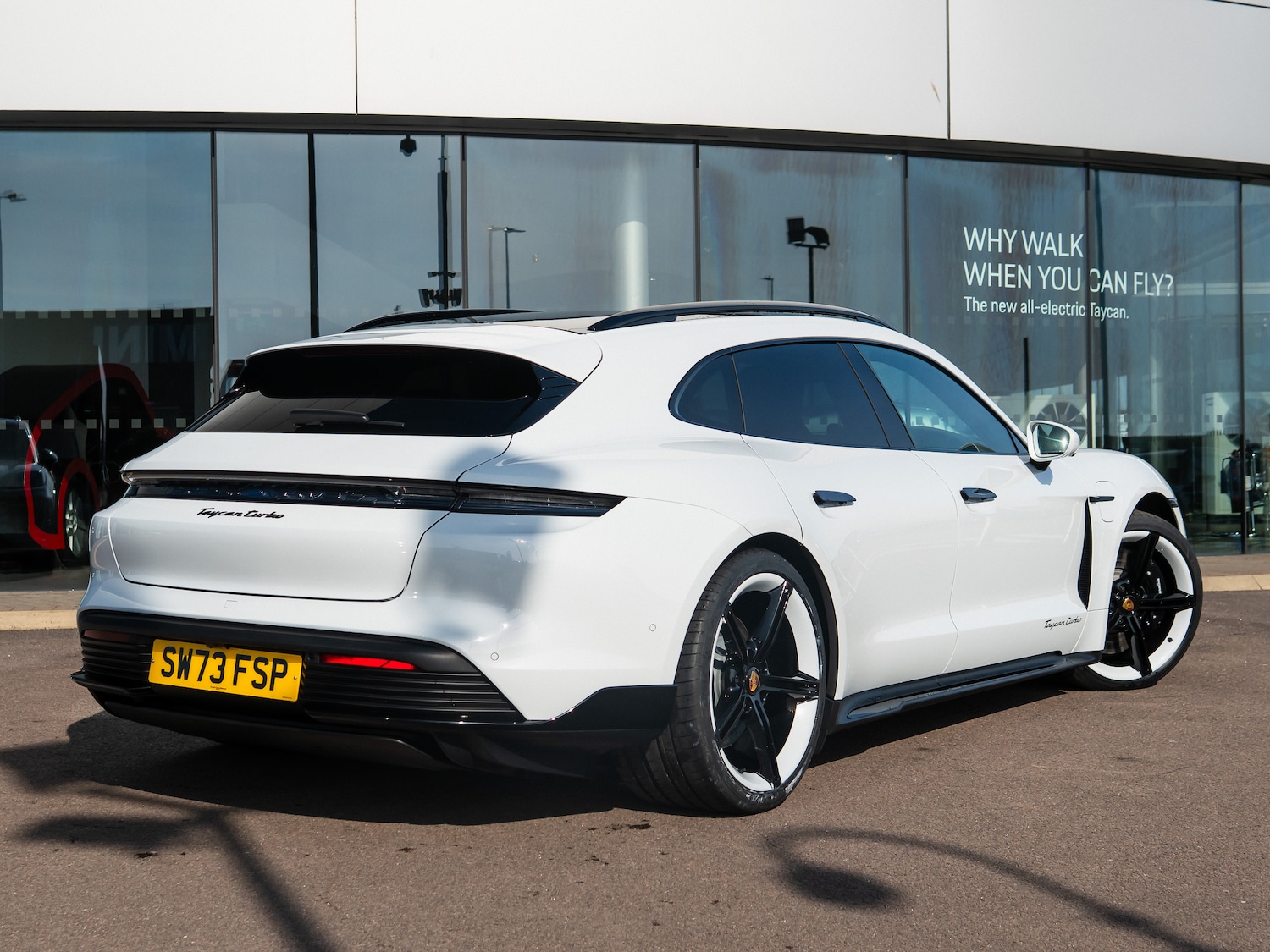 Used Porsche Taycan 2023 for sale - 77966630: Photo 2