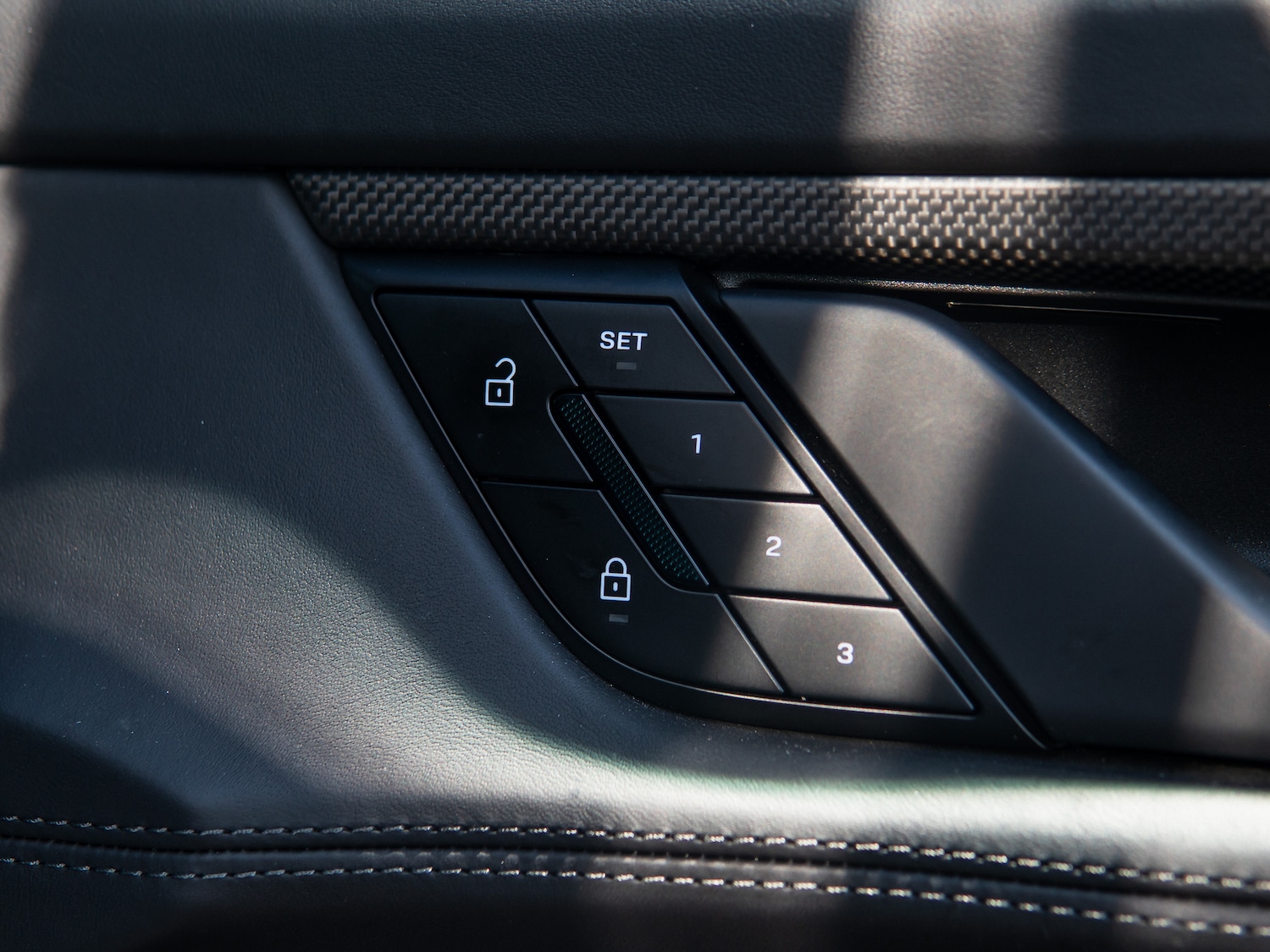 Used Porsche Taycan 2023 for sale - 77966630: Photo 24