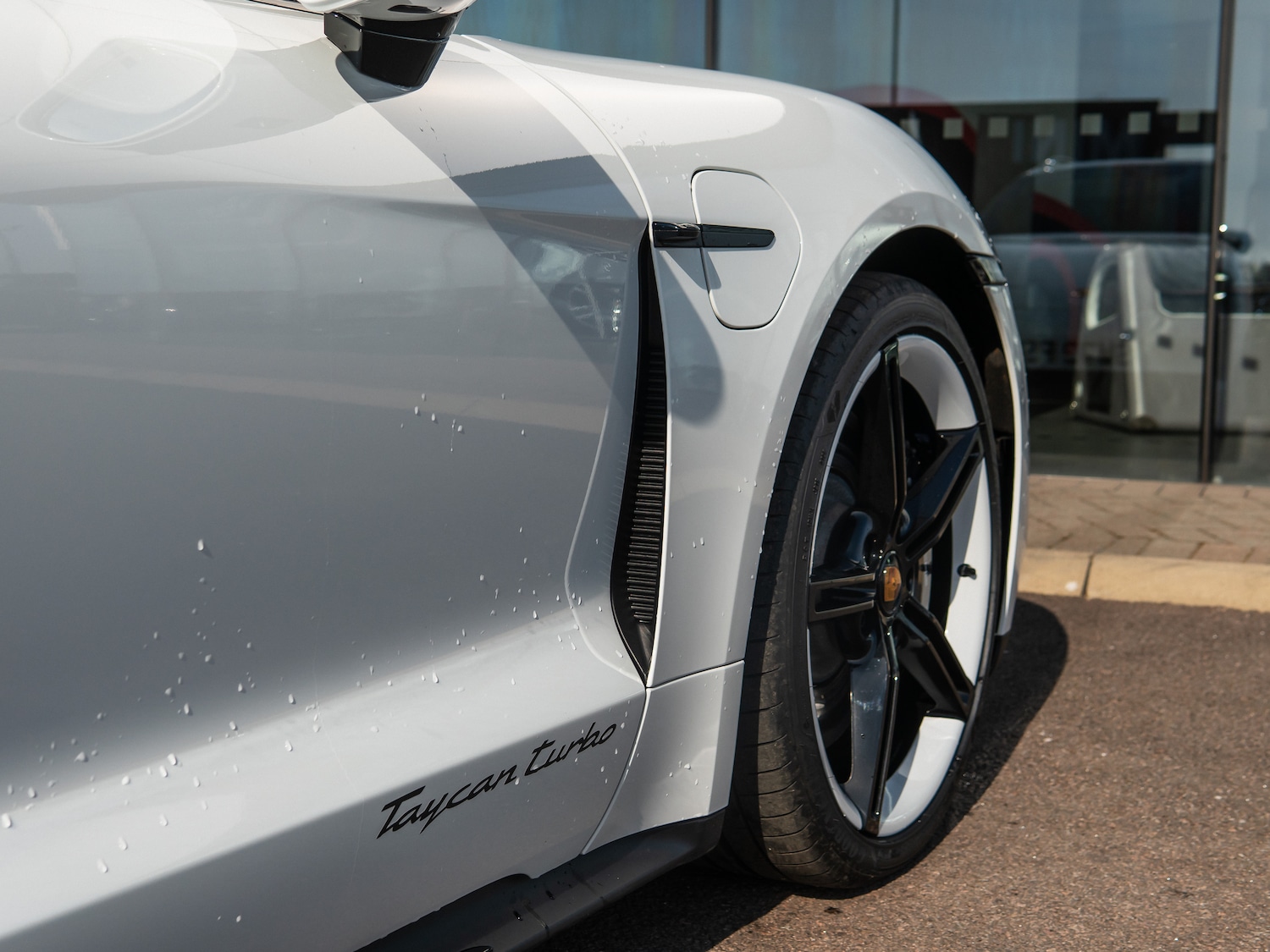 Used Porsche Taycan 2023 for sale - 77966630: Photo 33