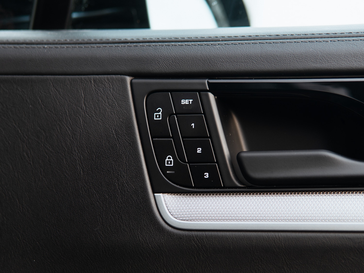 Used Porsche Cayenne 2024 for sale - 76546009: Photo 17