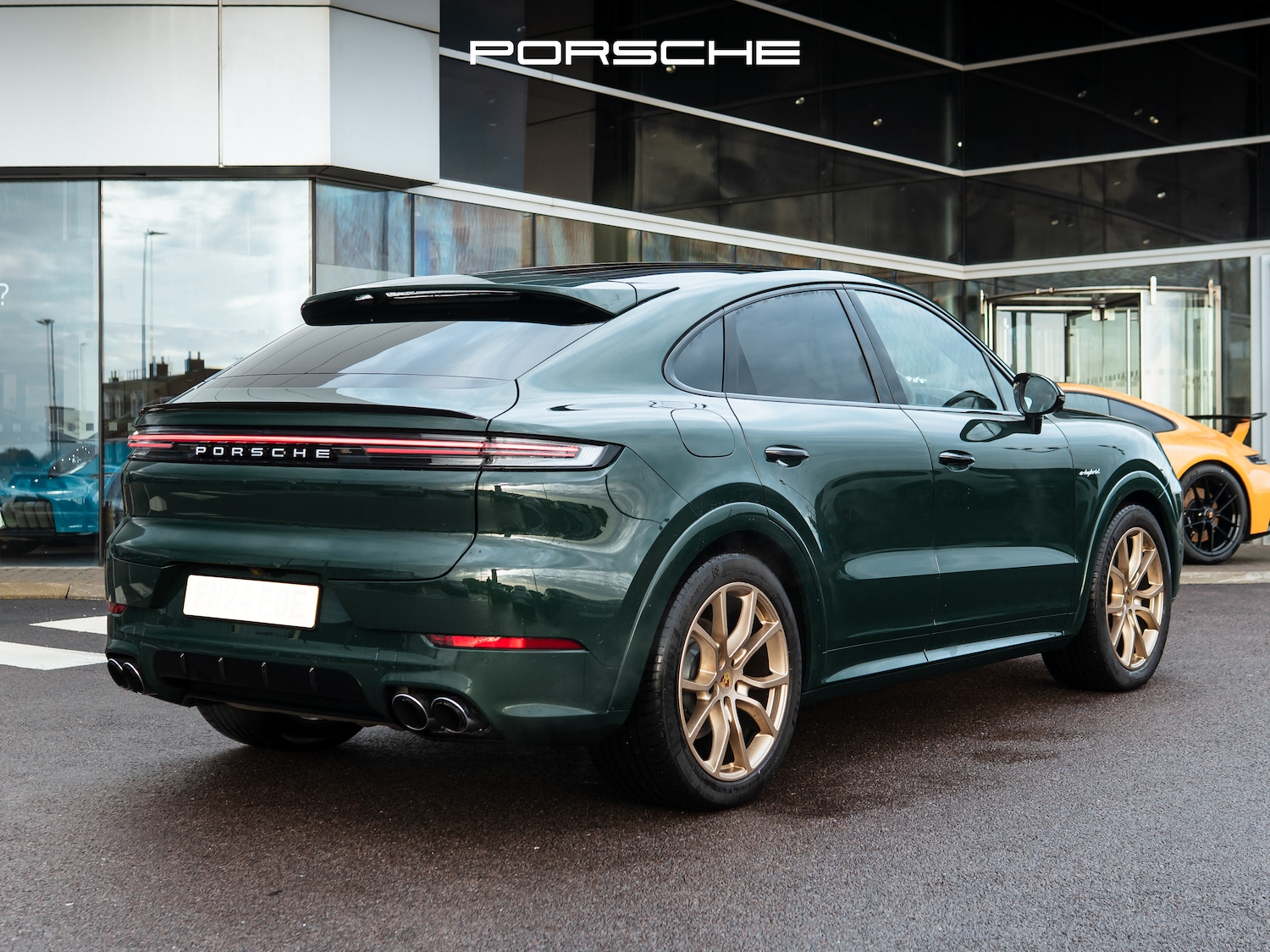 Used Porsche Cayenne 2024 for sale - 76546009: Photo 2