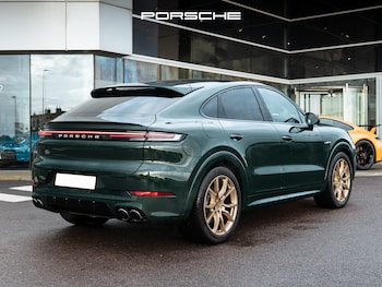 Used Porsche Cayenne 2024 for sale - 76546009: Photo