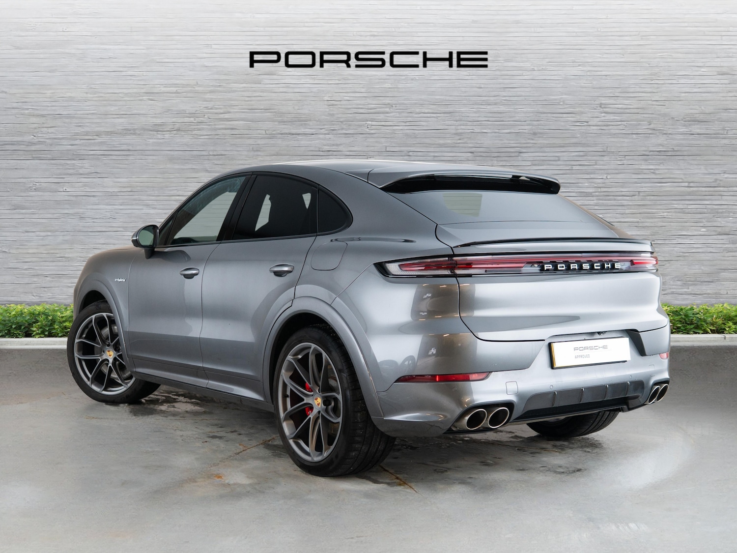 Used Porsche Cayenne 2024 for sale - 77026606: Photo 2