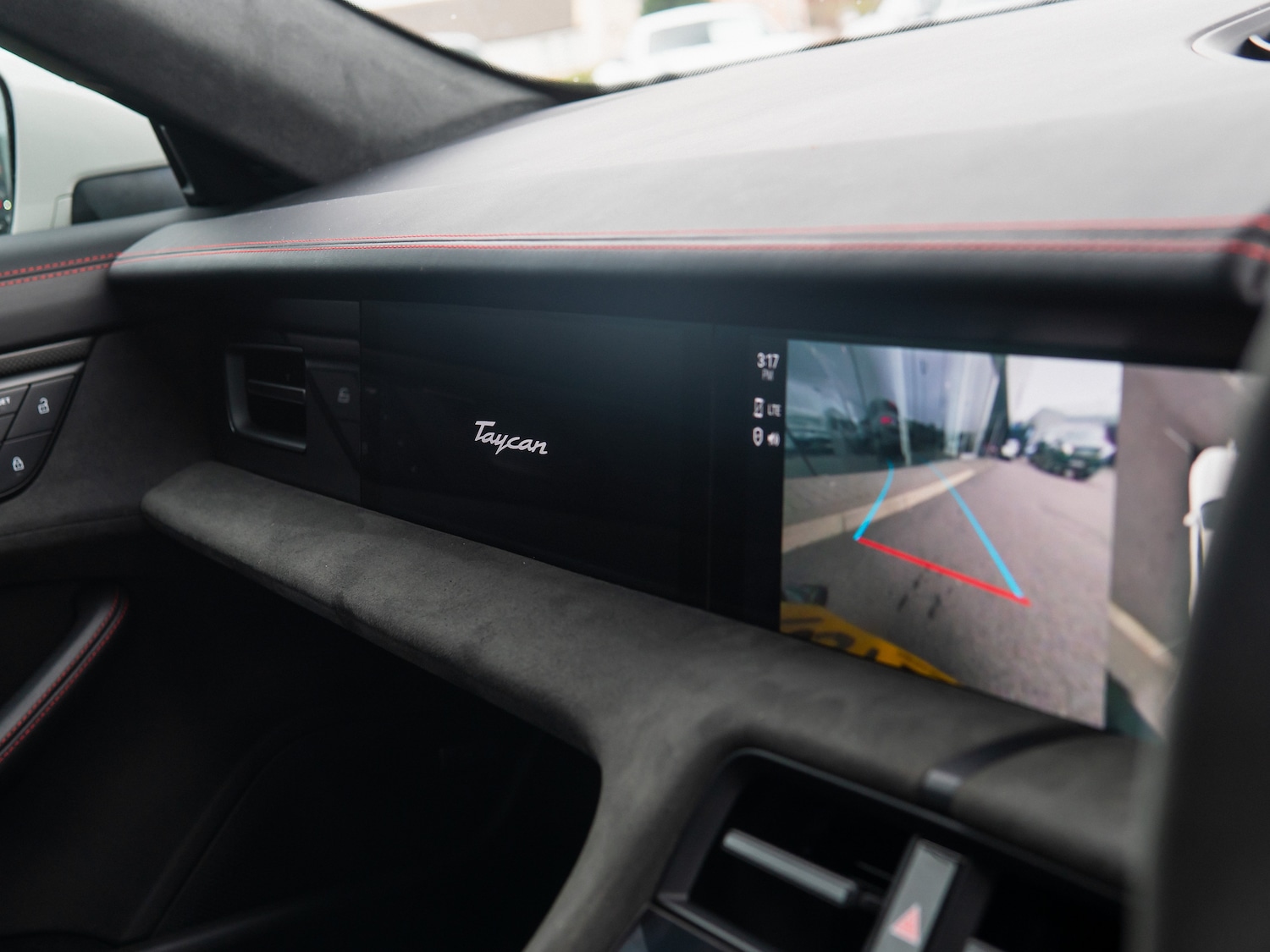 Used Porsche Taycan 2022 for sale - 78044912: Photo 11