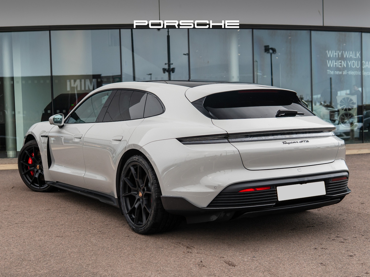 Used Porsche Taycan 2022 for sale - 78044912: Photo 2