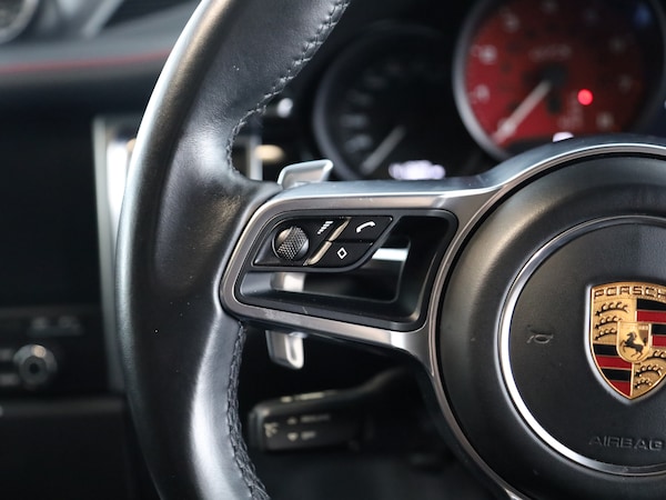 Used Porsche Macan 2017 for sale - 76038464: Photo 11