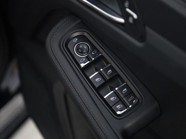 Used Porsche Macan 2022 for sale - 75585868: Photo 24