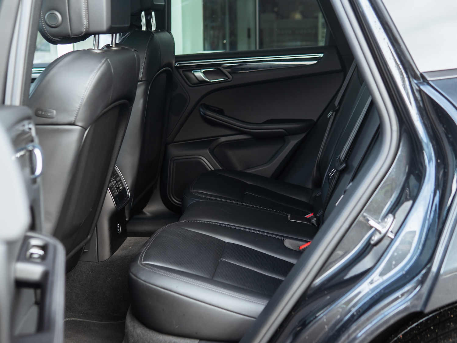 Used Porsche Macan 2025 for sale - 77620753: Photo 32