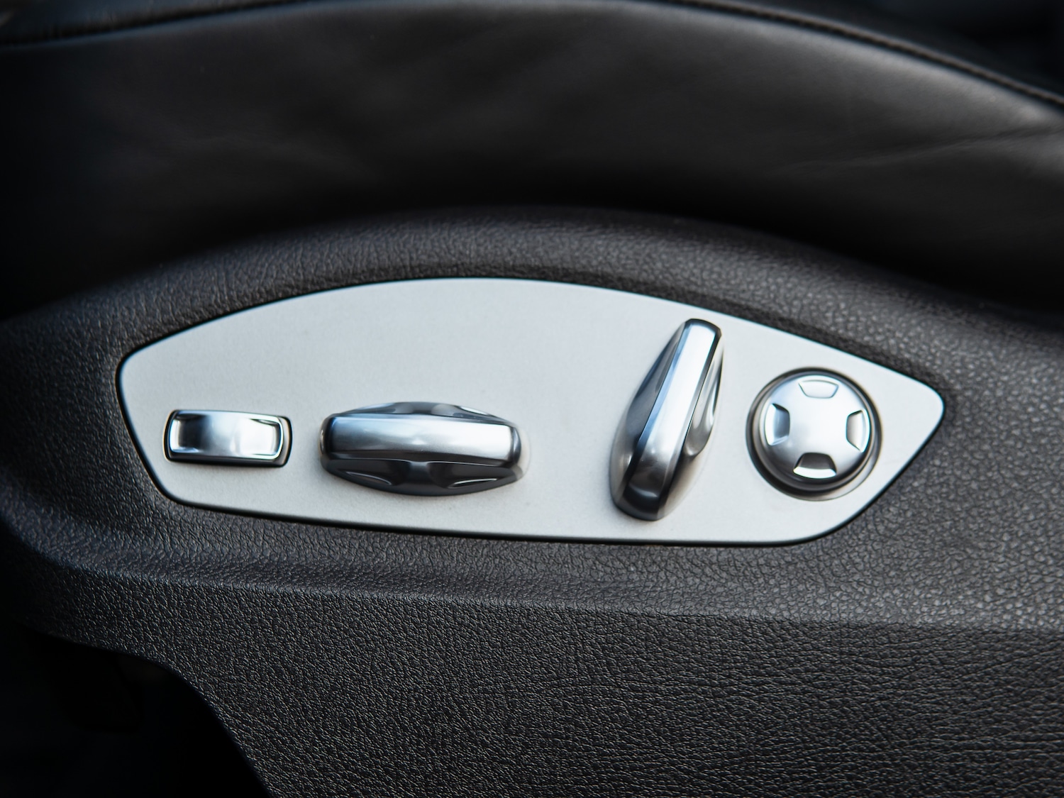 Used Porsche Macan 2025 for sale - 77620753: Photo 33