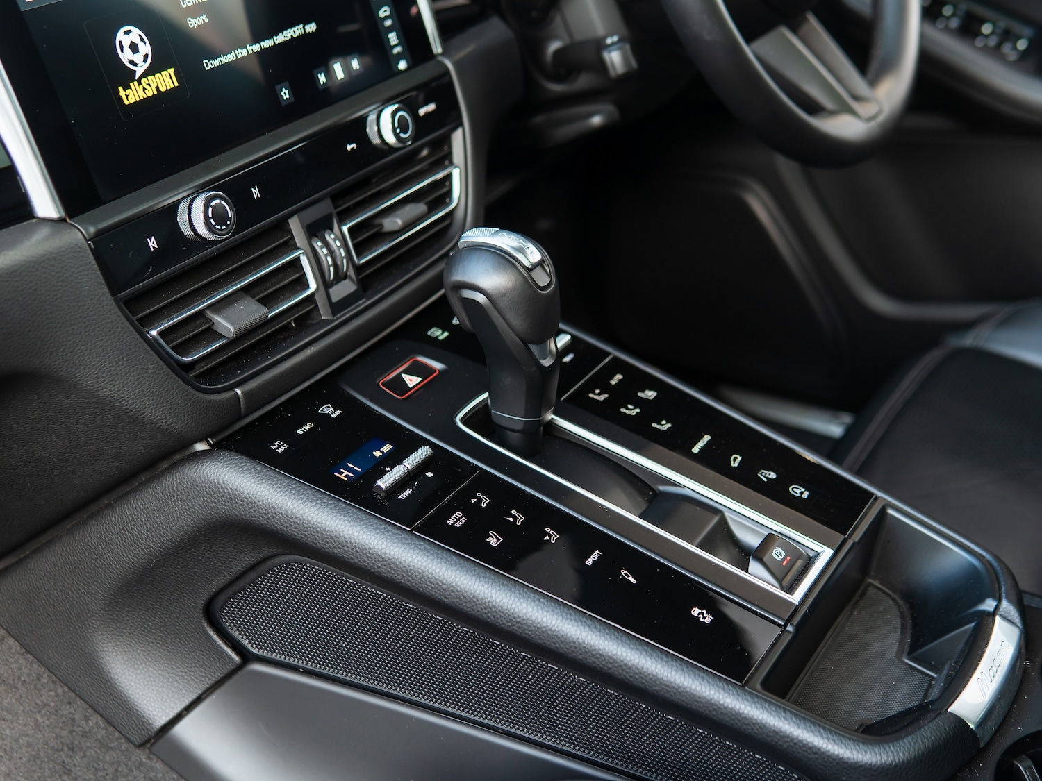 Used Porsche Macan 2025 for sale - 77620753: Photo 35