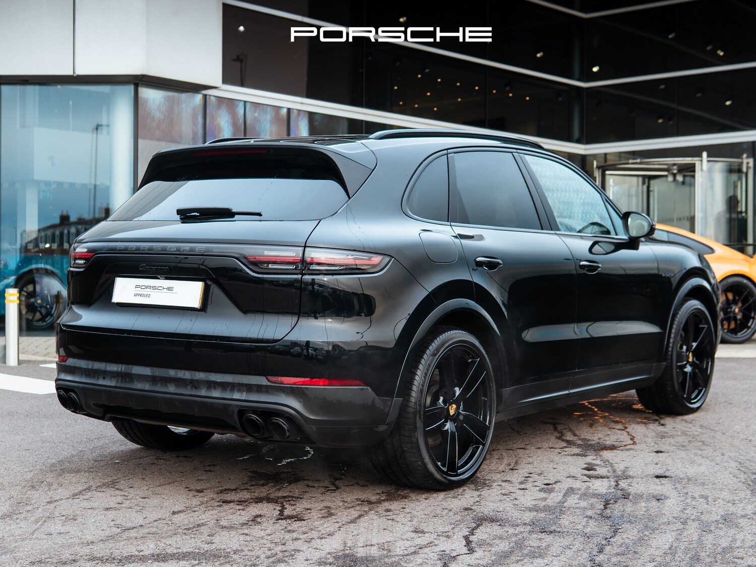 Used Porsche Cayenne 2023 for sale - 76557843: Photo 2