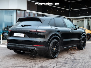 Used Porsche Cayenne 2023 for sale - 76557843: Photo