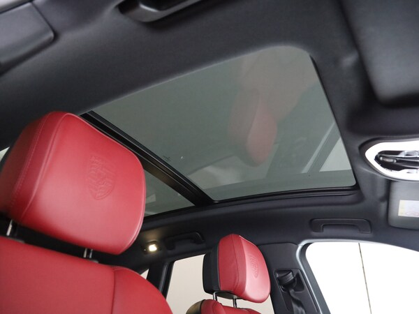Used Porsche Macan 2024 for sale - 74897813: Photo 22