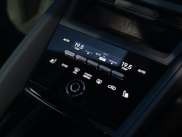 Used Porsche Macan 2025 for sale - 75488406: Photo 16