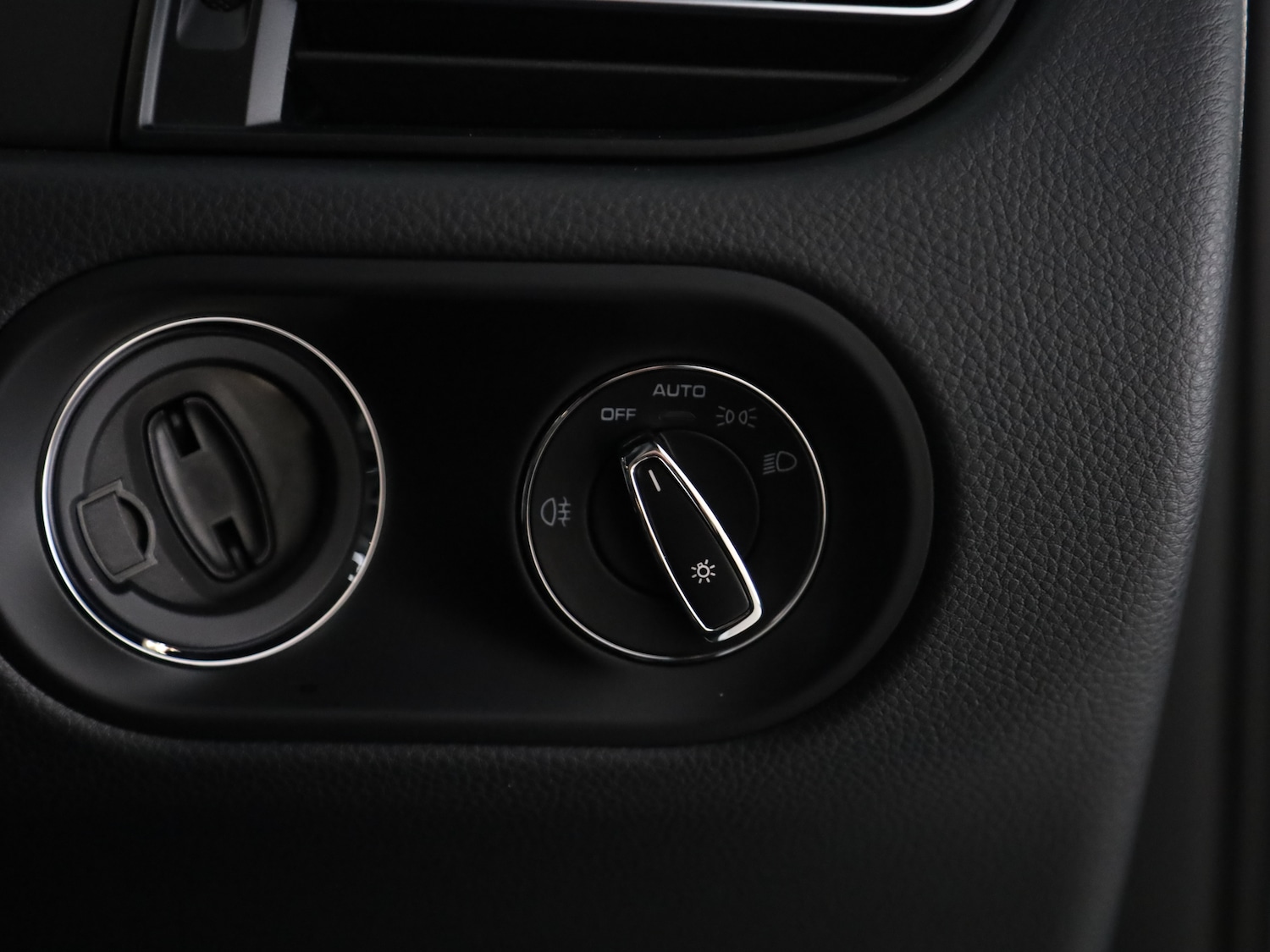 Used Porsche Macan 2025 for sale - 77654399: Photo 17