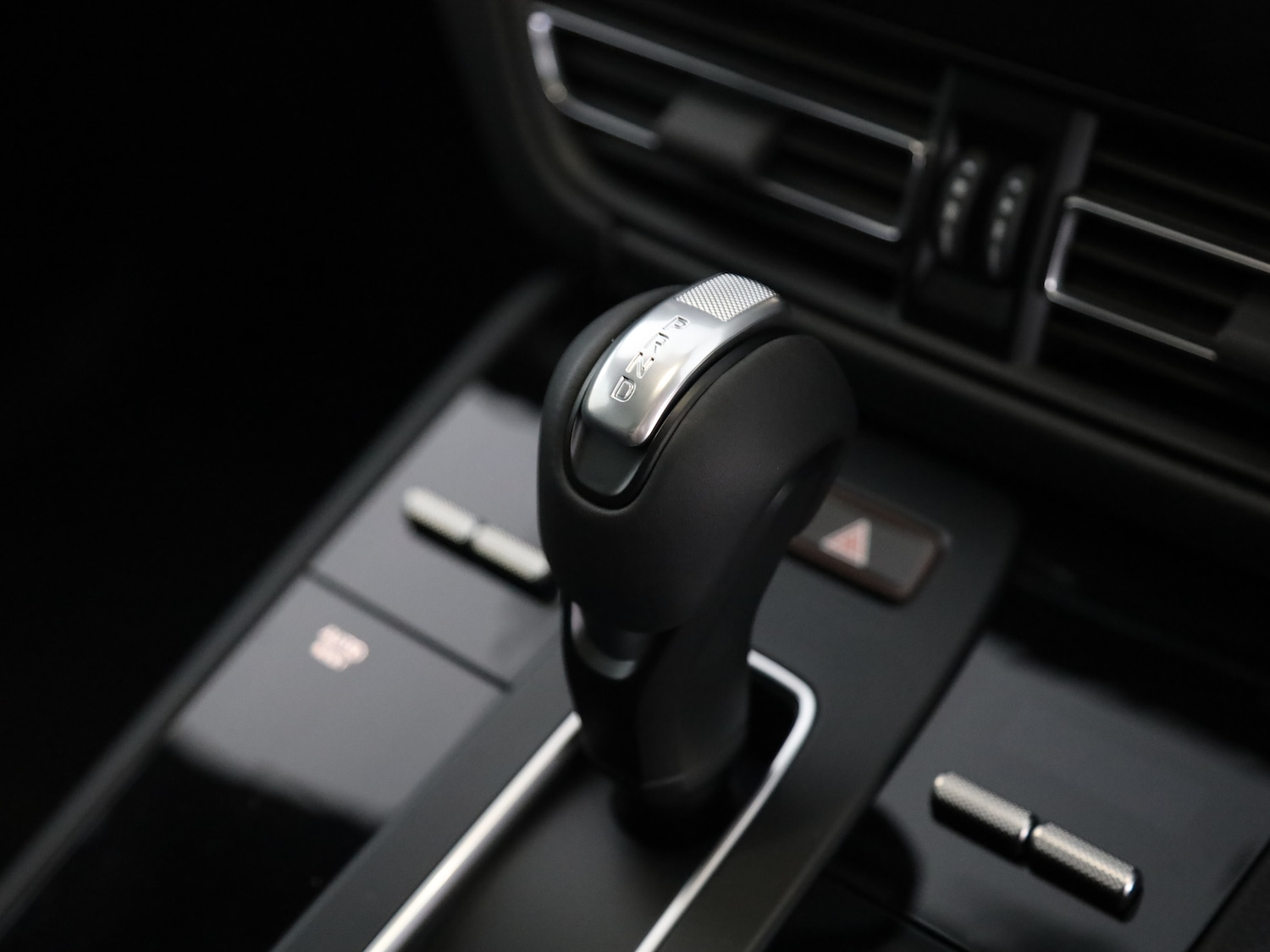 Used Porsche Macan 2025 for sale - 77654399: Photo 19