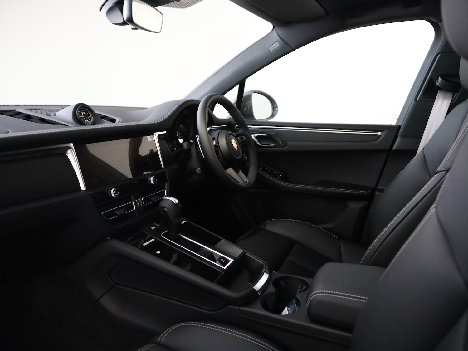 Used Porsche Macan 2025 for sale - 77654399: Photo 7