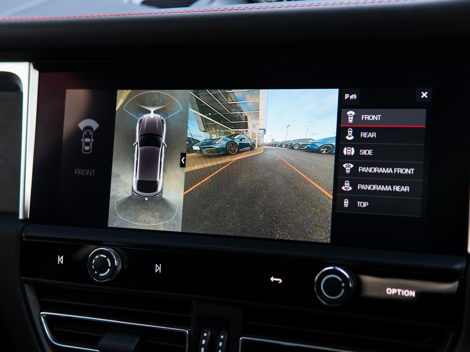 Used Porsche Macan 2023 for sale - 77026600: Photo 16