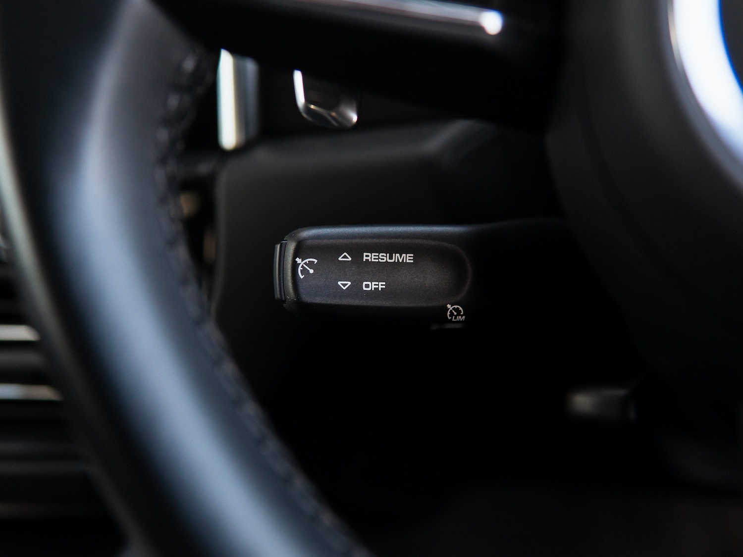 Used Porsche Macan 2023 for sale - 77026600: Photo 19