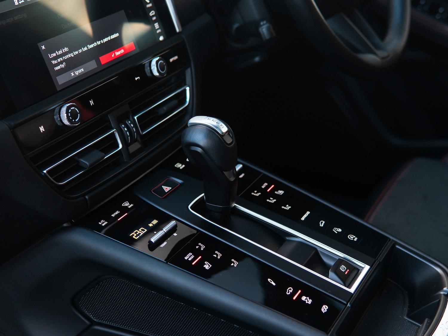 Used Porsche Macan 2023 for sale - 77026600: Photo 20