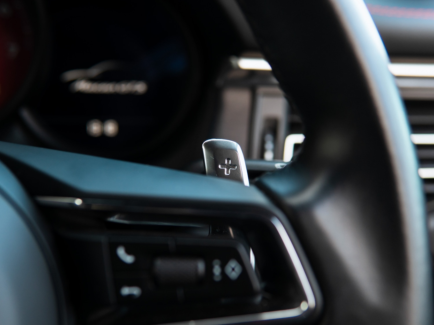 Used Porsche Macan 2023 for sale - 77026600: Photo 24