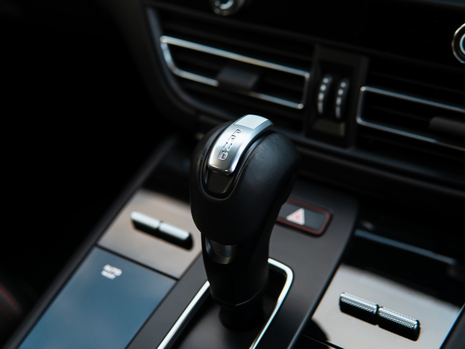 Used Porsche Macan 2023 for sale - 77026600: Photo 26