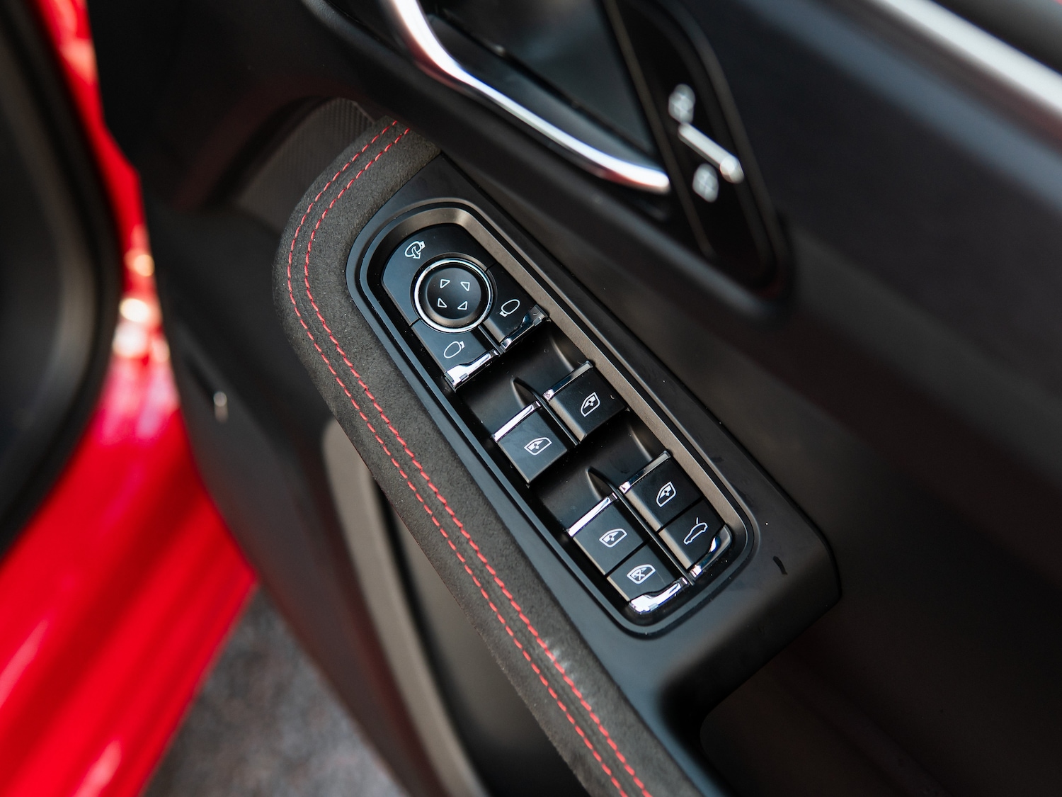 Used Porsche Macan 2023 for sale - 77026600: Photo 29