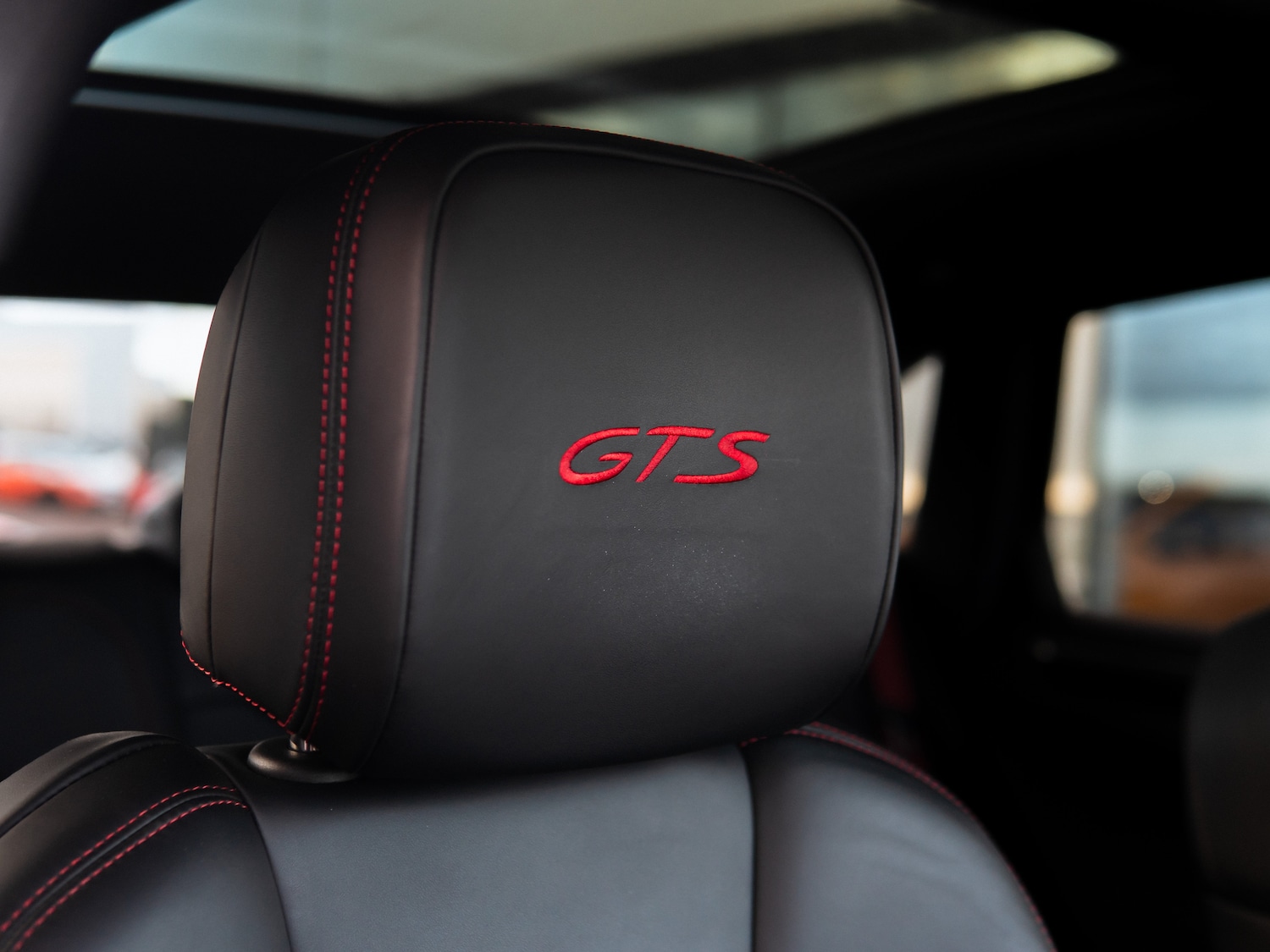 Used Porsche Macan 2023 for sale - 77026600: Photo 35