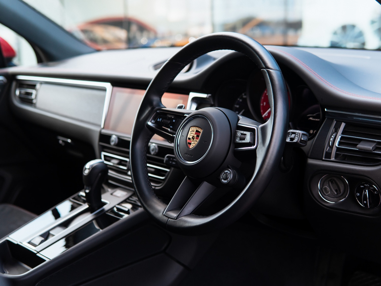 Used Porsche Macan 2023 for sale - 77026600: Photo 7