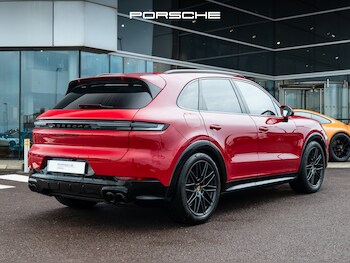 Used Porsche Cayenne 2024 for sale - 76469141: Photo