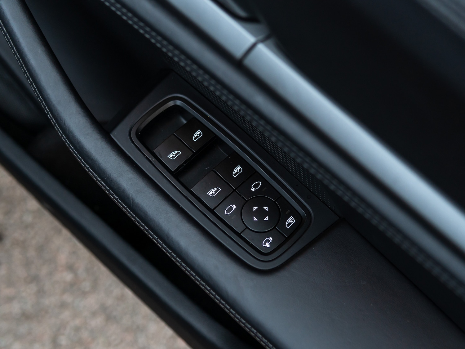 Used Porsche Taycan 2024 for sale - 77779581: Photo 27