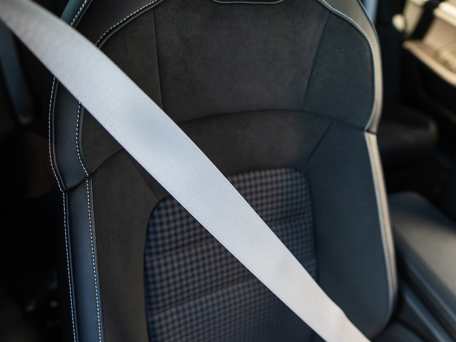 Used Porsche Taycan 2025 for sale - 77905640: Photo 10