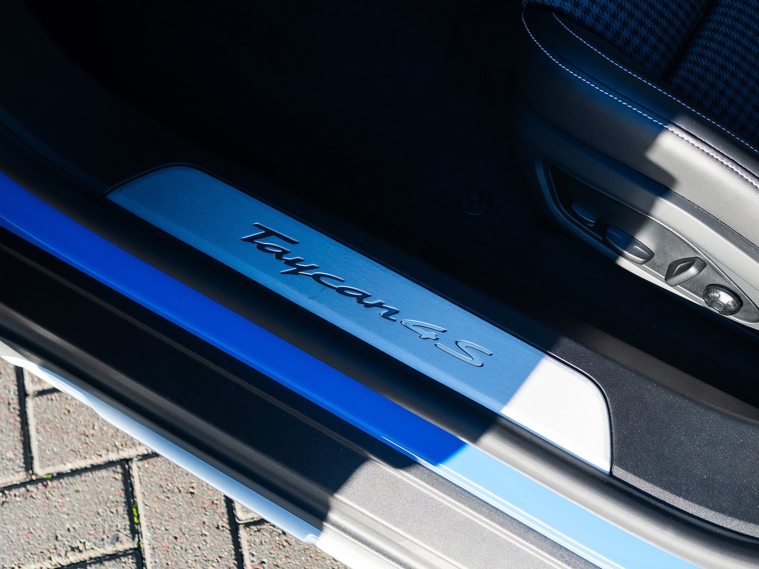 Used Porsche Taycan 2025 for sale - 77905640: Photo 15