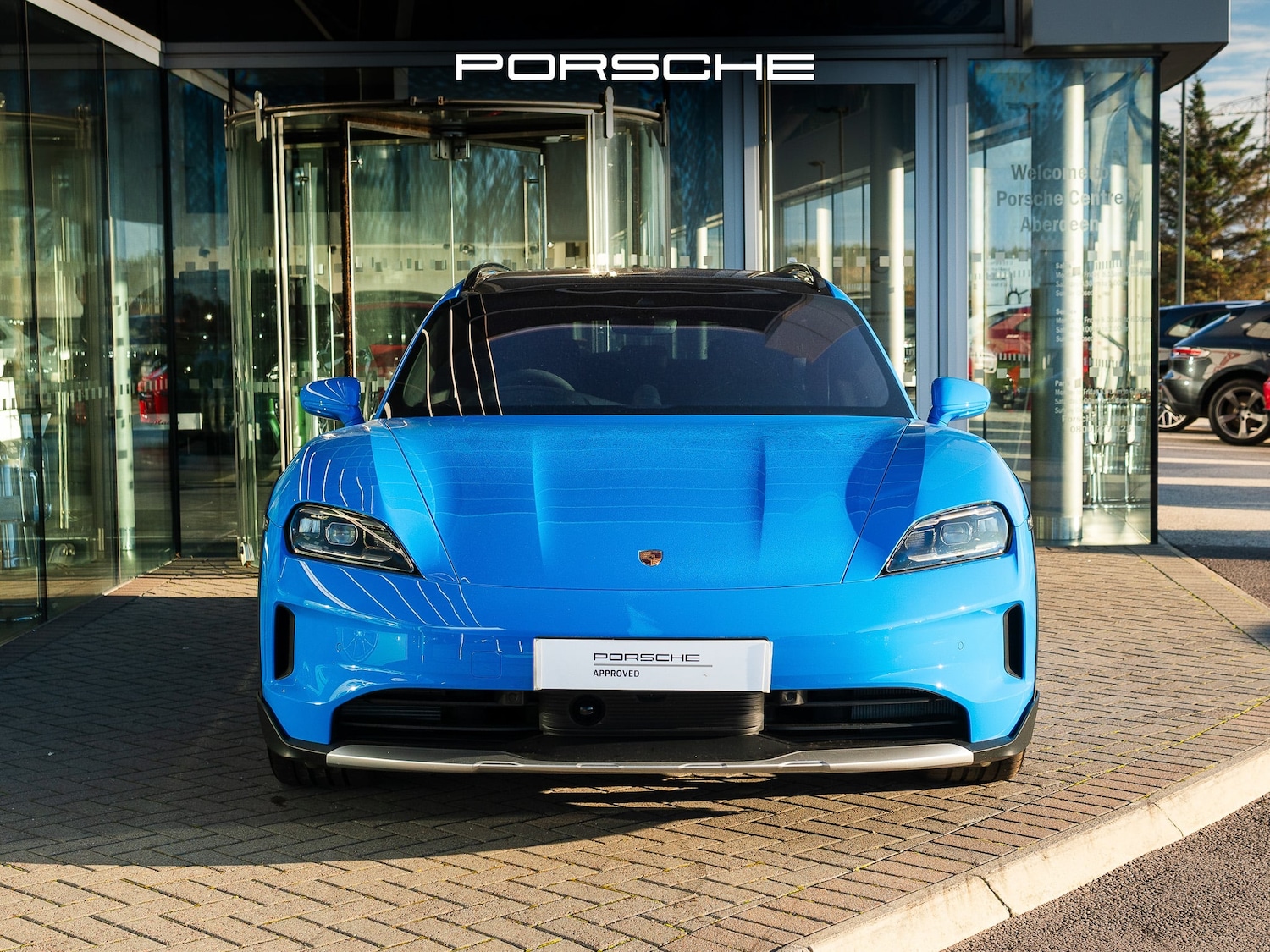 Used Porsche Taycan 2025 for sale - 77905640: Photo 3