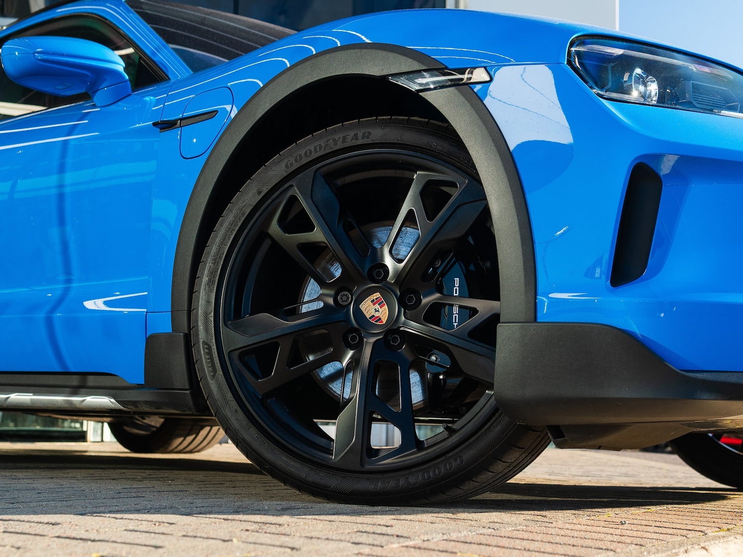 Used Porsche Taycan 2025 for sale - 77905640: Photo 31