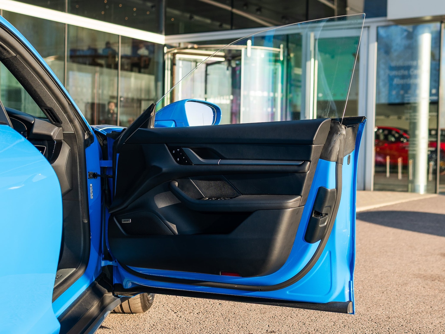 Used Porsche Taycan 2025 for sale - 77905640: Photo 33